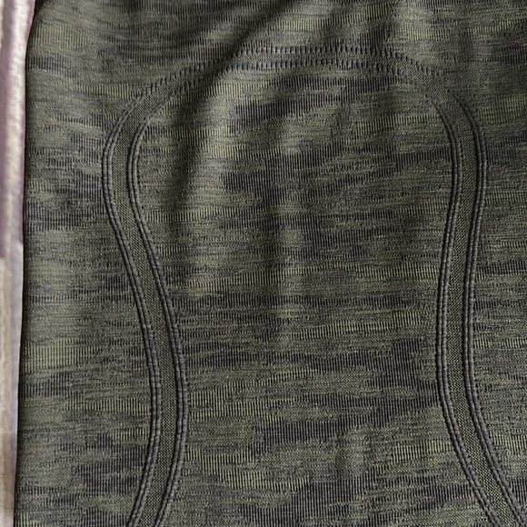 Lululemon Swiftly Tech Racerback Dark Olive / Brave Olive / Black - Picture 8 of 12